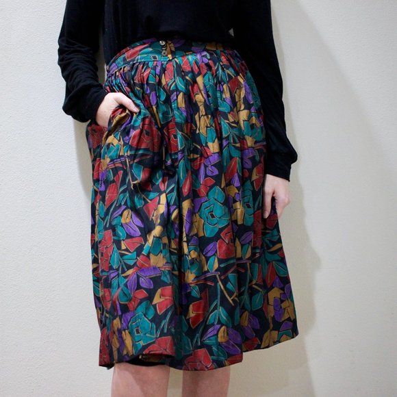 Vintage jewel-toned pleated skirt - Picture 3 of 12